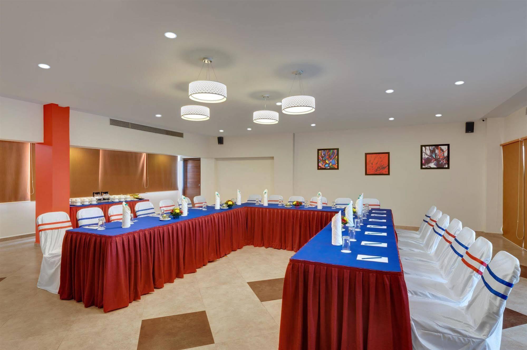 Best Western Alkapuri, Vadodara Dış mekan fotoğraf